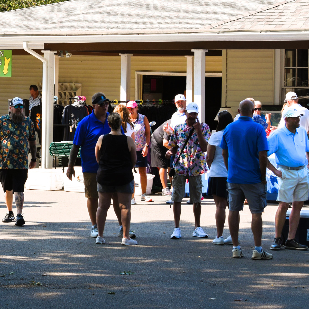 SZM Members and supporters ready for a great day on the course