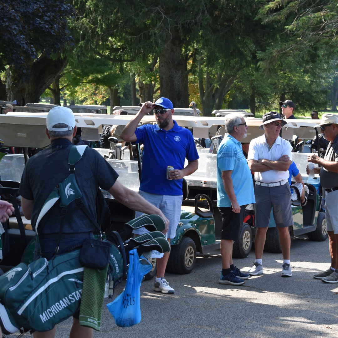 SZM Members and supporters ready for a great day on the course