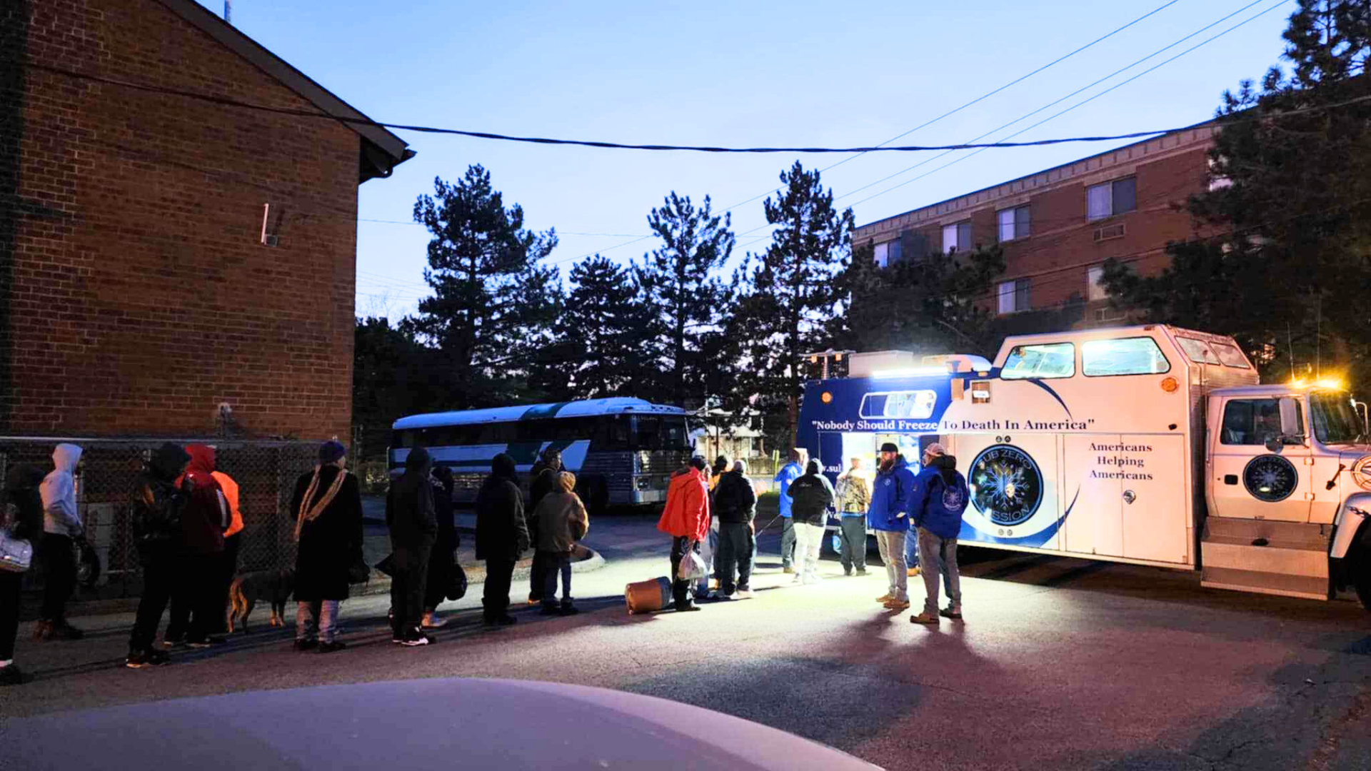 The Summer Wind at Night